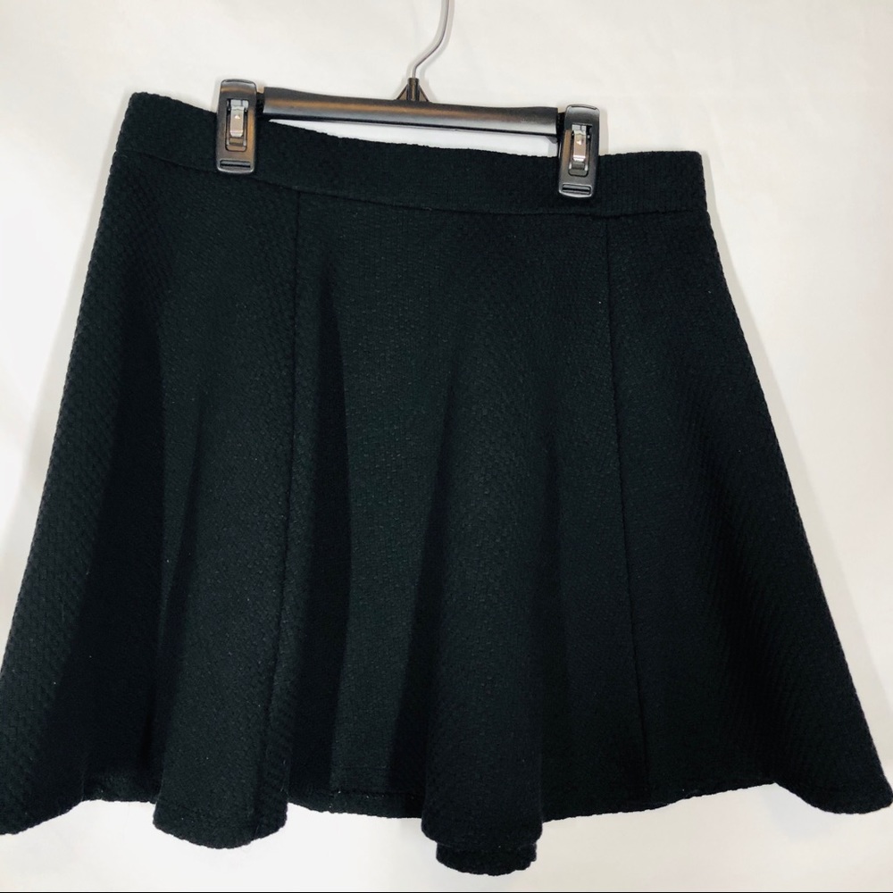 Black skirt H & M divided